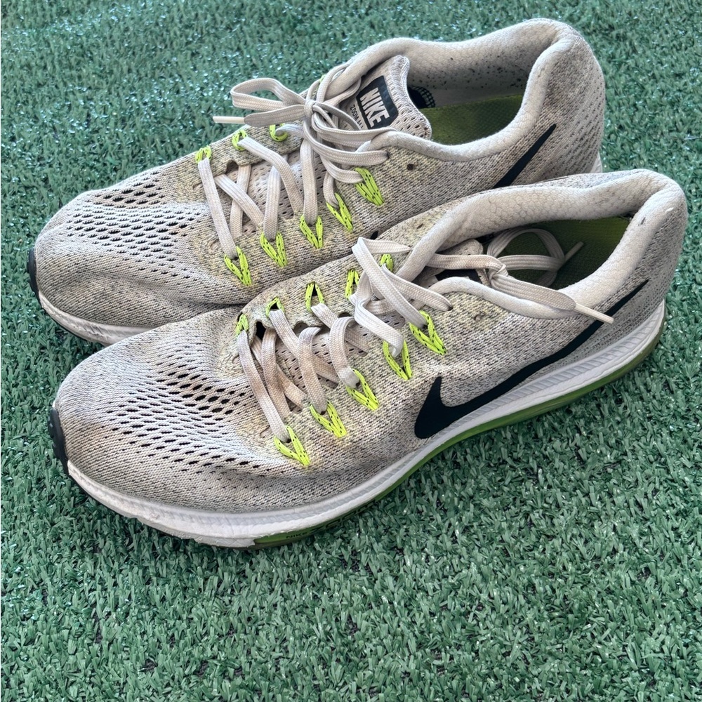 Nike Zoom All Out Running Shoes Size 9 878671-107 Lace Up Mesh Swoop Run